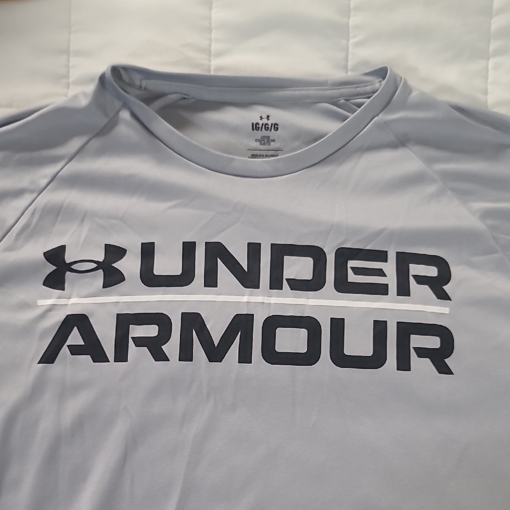 Under Armour Men's Light Gray Long Sleeve Tee